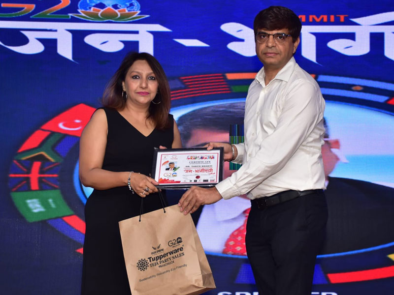 With RJ aarti Malhotra